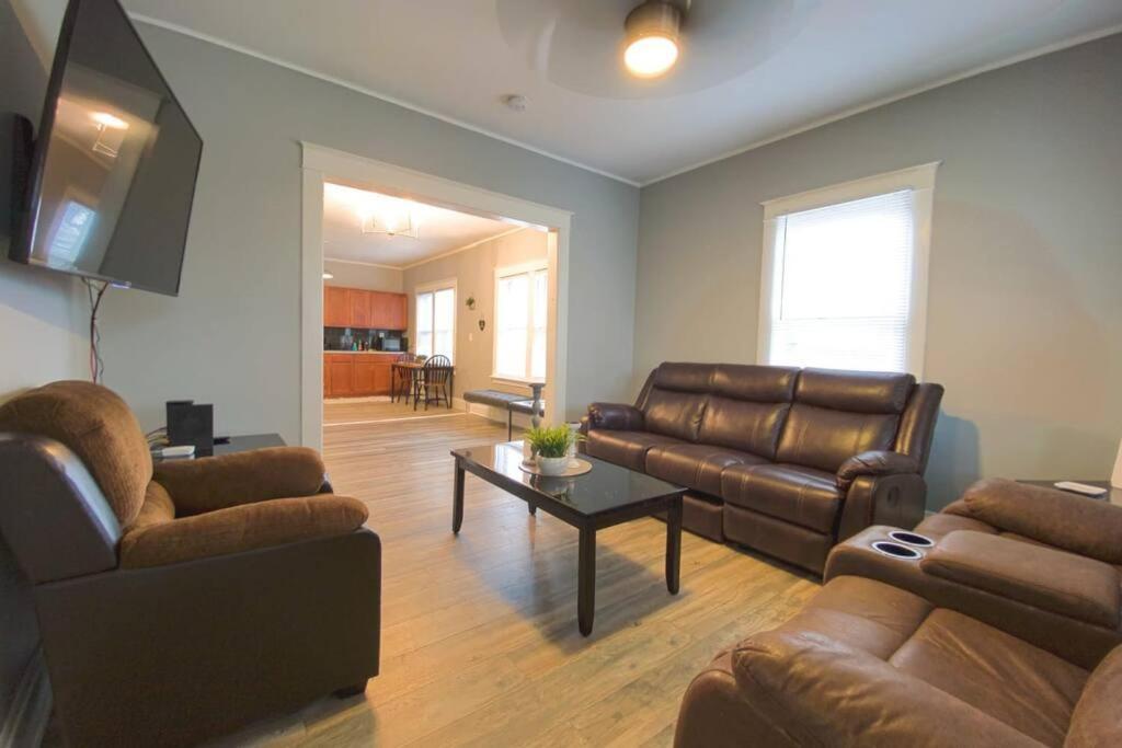 Apartment Quaint 3br 1 Bath Near *